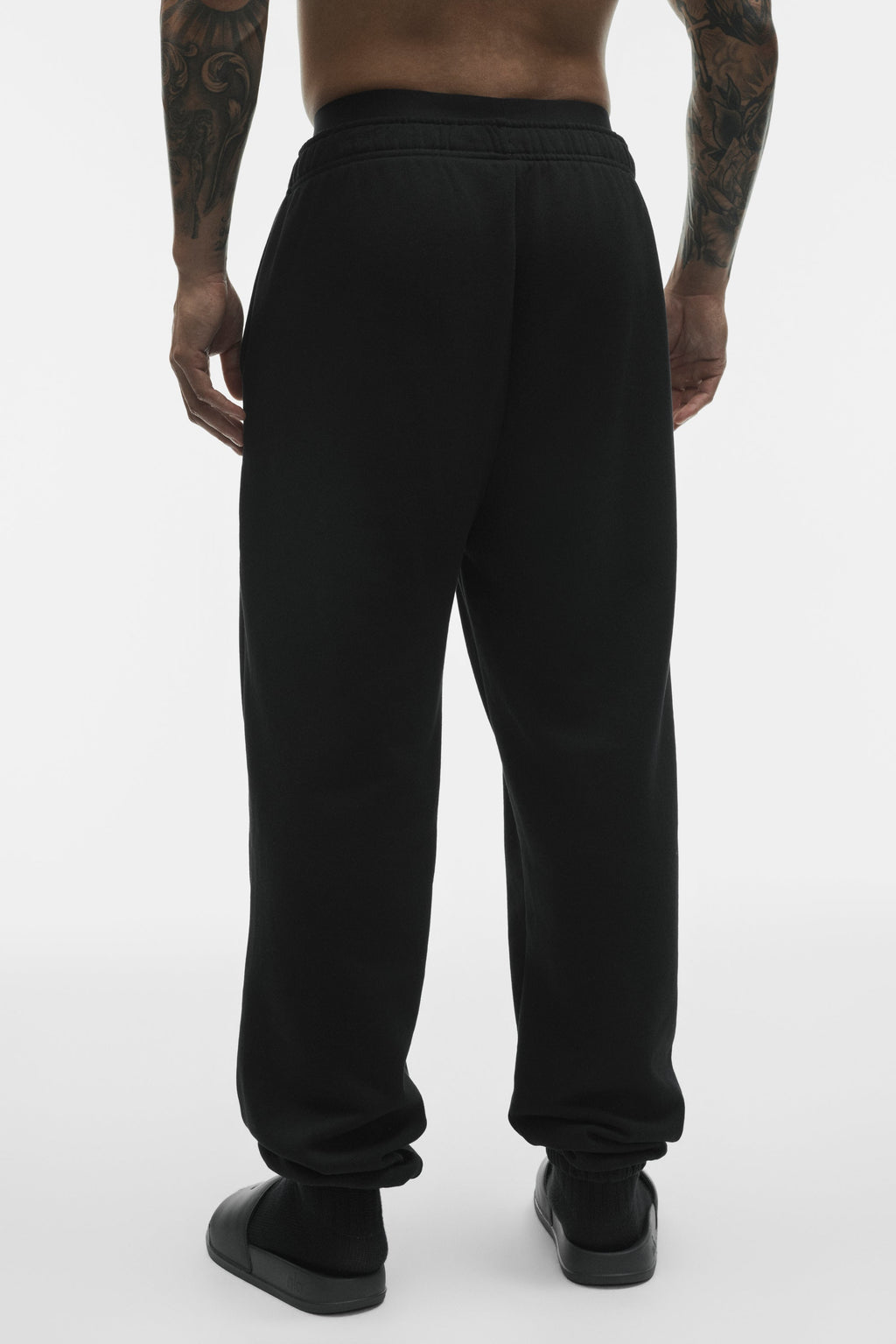 Accolade Sweatpant - Black